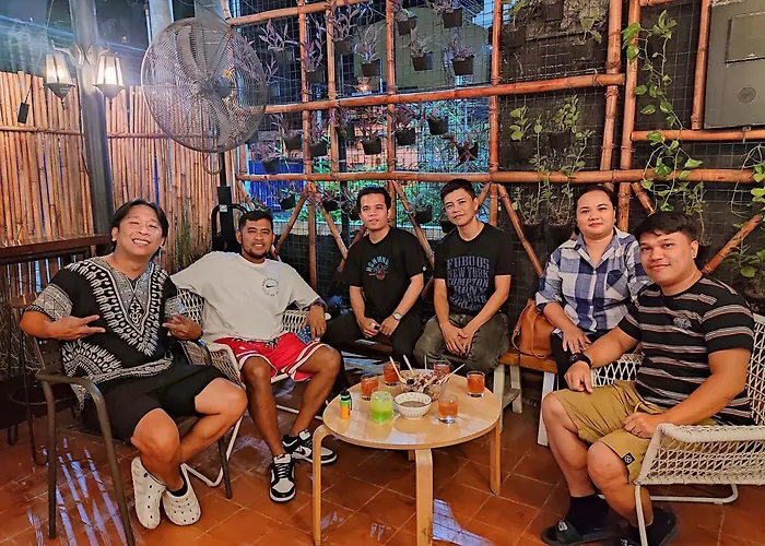 Abraham Manila - Located In Central Makati (Adults Only)