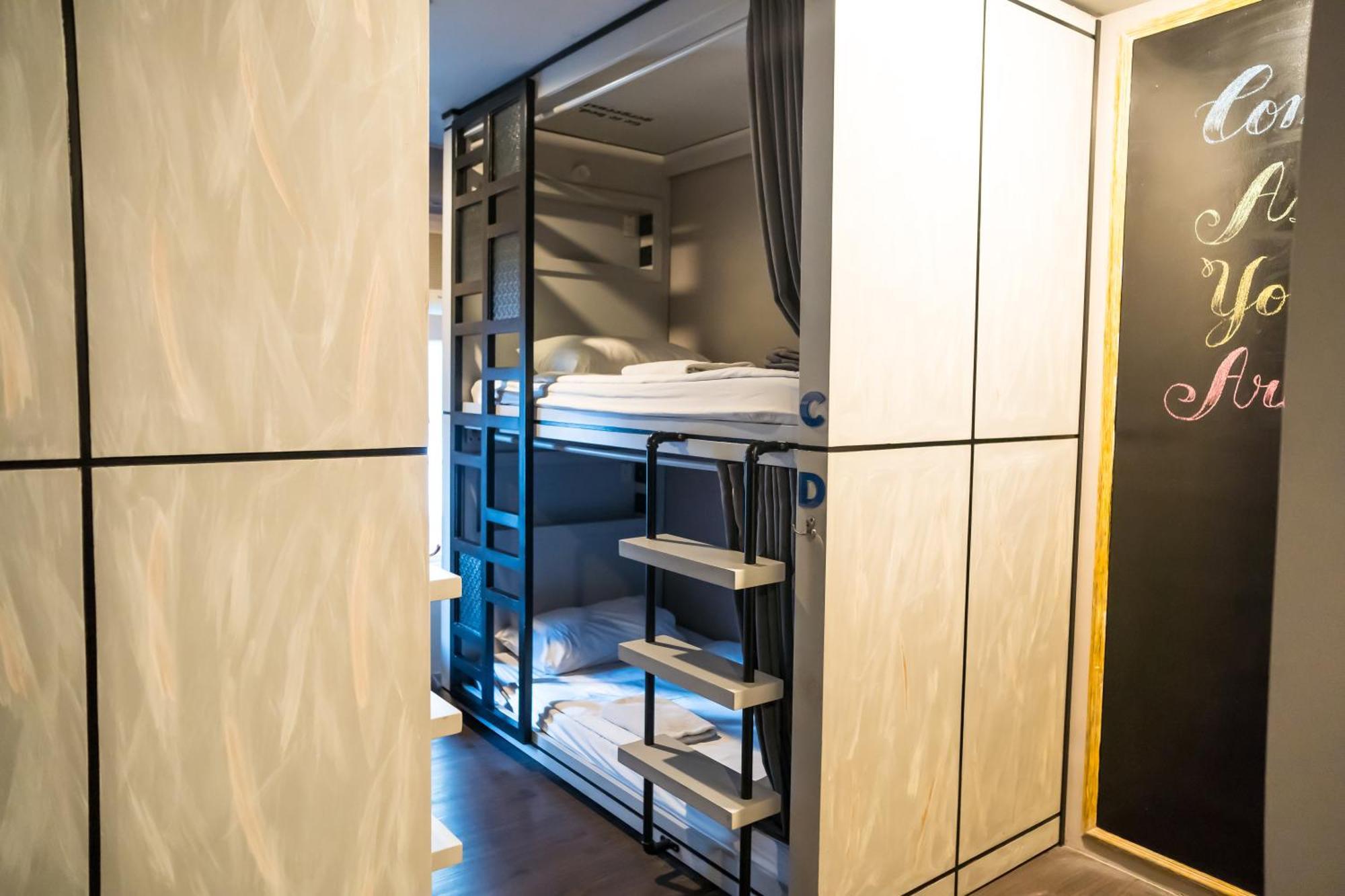 Hostel Abraham Manila - Located In Makati (adults Only) *